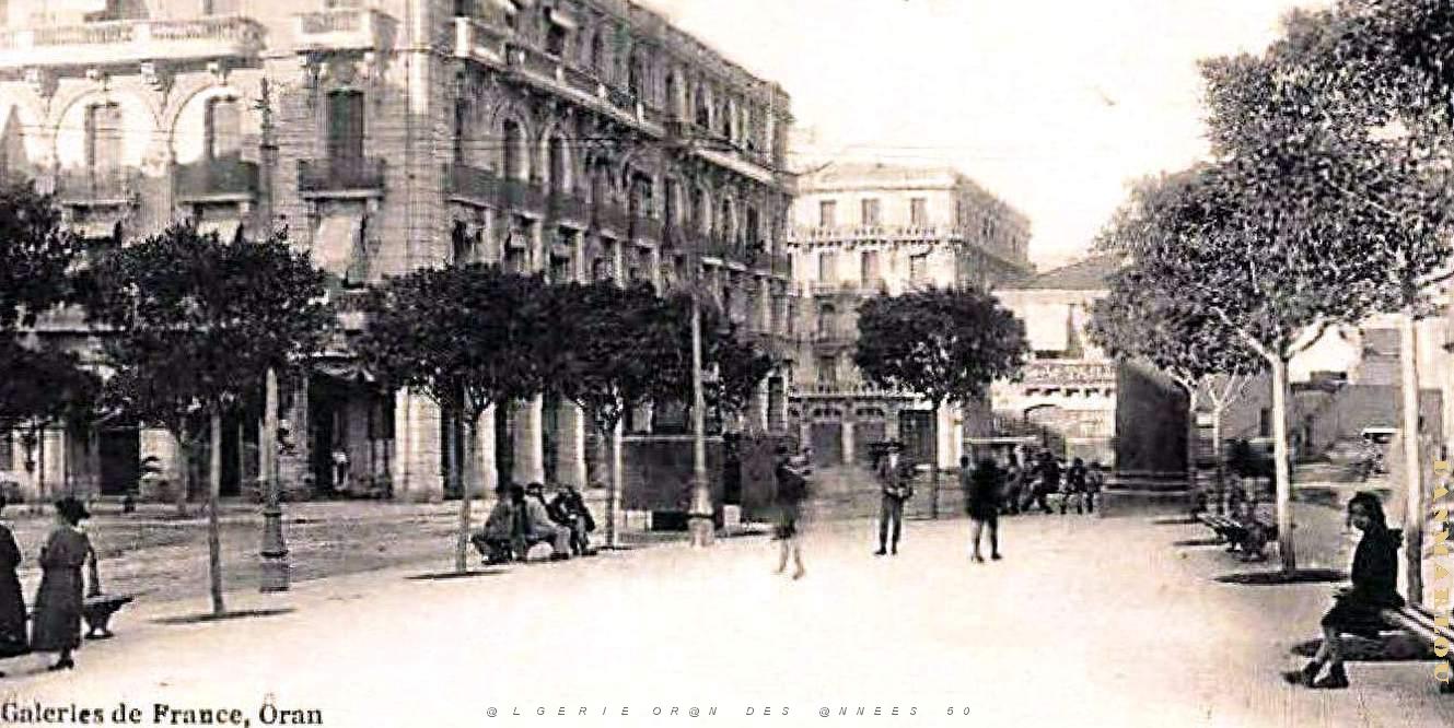 2457- Oran - Place des Victoires2.jpg